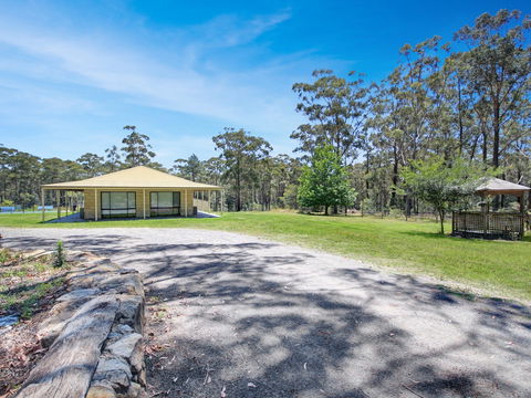 100 Acre Holiday - Dalby Accommodation 0