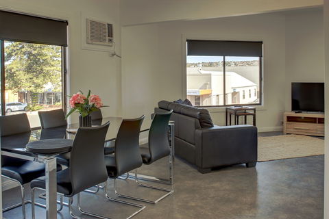 AART Apartments - Dalby Accommodation 1