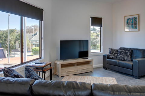 AART Apartments - Dalby Accommodation 2
