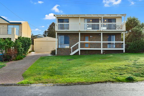 Absolute Boomer - Dalby Accommodation 2