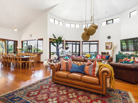 Aquila Retreat Eco Mansion - Dalby Accommodation 0