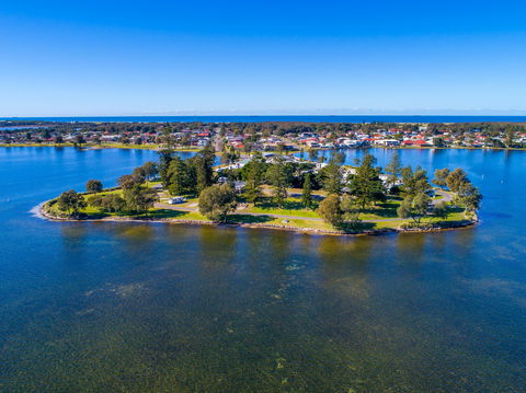 Belmont Lakeside Holiday Park - Dalby Accommodation 0