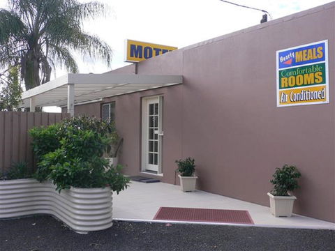 Chinchilla Motel - Dalby Accommodation 0
