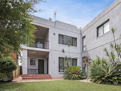 Duplex By The Sea - Dalby Accommodation 0
