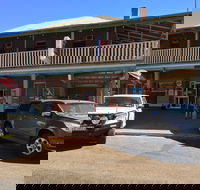 Fifield Hotel - Dalby Accommodation