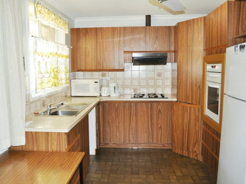 Jay Jay's Beach House - Dalby Accommodation 1