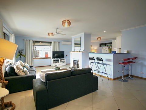 Kangaroo Island Salty Air Holiday  Apartments - Dalby Accommodation 1