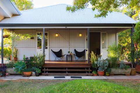 Kenilworth Cottage Barcaldine - Dalby Accommodation 0