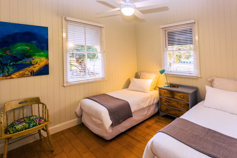 Kenilworth Cottage Barcaldine - Dalby Accommodation 2