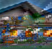 Lakeside Chalet - Dalby Accommodation