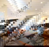 Lomandra Retreat - Dalby Accommodation