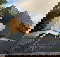 Lucent Art House  Stirling Curated Accommodation - Dalby Accommodation
