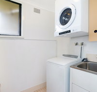 Newcastle Short Stay Apartments - Flagstaff Apartment - Dalby Accommodation