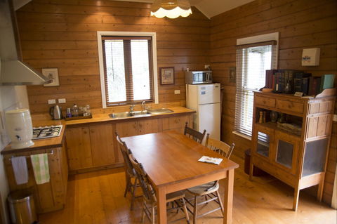 Orchard Cottages - Dalby Accommodation 1