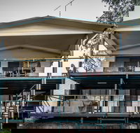 Page Drive Blanchetown  -River Shack Rentals - Dalby Accommodation