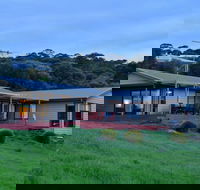 Penneshaw Lodge - Dalby Accommodation