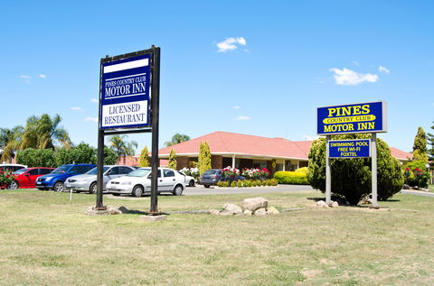 Pines Country Club Motor Inn - Dalby Accommodation 0