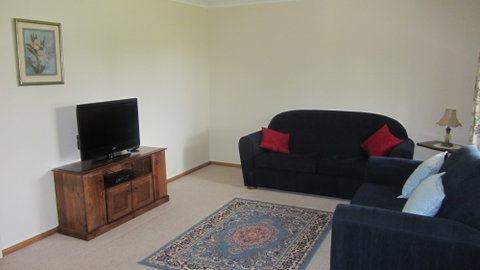 Port Pitstop Cottage - Dalby Accommodation 1
