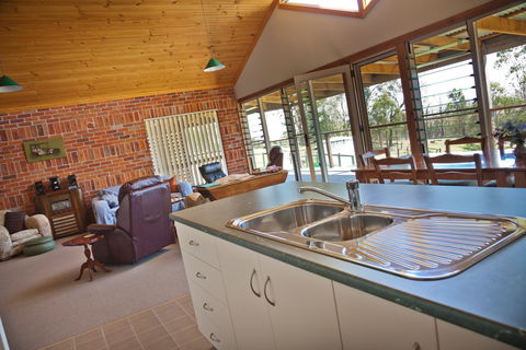 Tracks End Retreat - Dalby Accommodation 1
