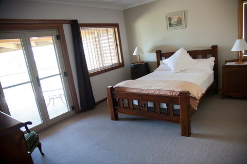 Tracks End Retreat - Dalby Accommodation 2
