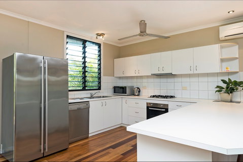 Villa Frangipani - Dalby Accommodation 2