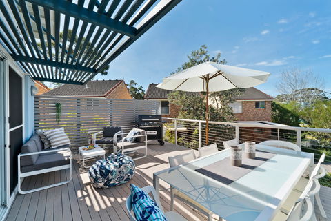 White Sands Deck House - Dalby Accommodation 2