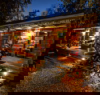 1860 Luxury Accommodation - Dalby Accommodation