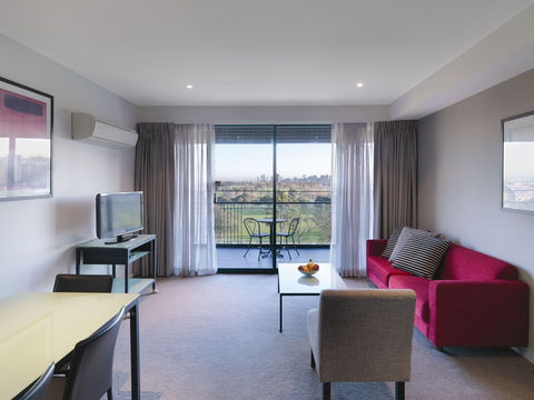 Adina Apartment Hotel St Kilda - Dalby Accommodation 1
