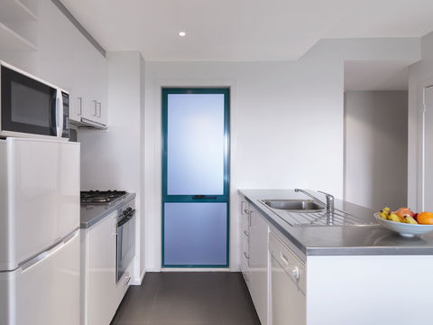 Adina Apartment Hotel St Kilda - Dalby Accommodation 2