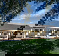 Albany Holiday Units - Dalby Accommodation