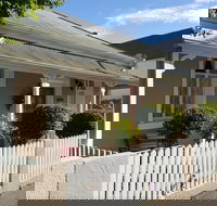 Arendon Cottage - Dalby Accommodation