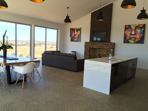 Bella Vista Farm House - Adelaide Hills - Dalby Accommodation 1