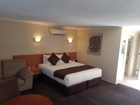 Best Western Chaffey Motor Inn - Dalby Accommodation 2
