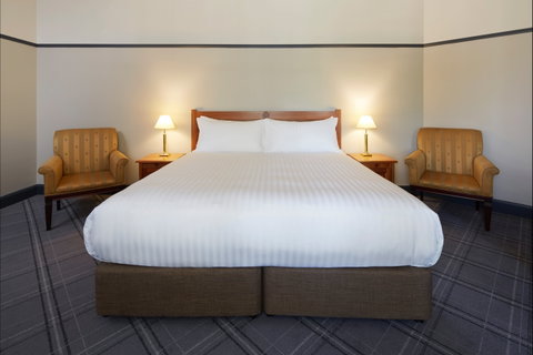 Brassey Hotel - Dalby Accommodation 2