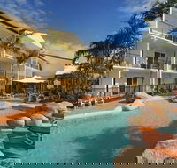 Cairns Queenslander Hotel and Apartments - Dalby Accommodation