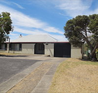 Carthew Street Holiday Home - Dalby Accommodation