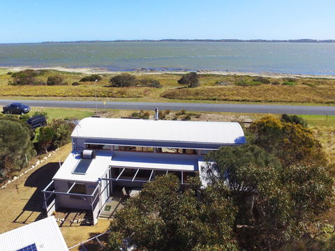 Coorong Aurora - Breathtaking Waterfront Escape - Dalby Accommodation 0
