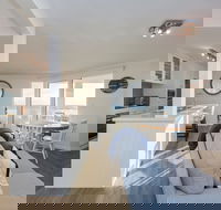 Cottesloe Blue Apartment - Dalby Accommodation