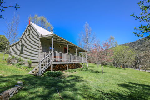 Crabapple Cottage - Dalby Accommodation 0