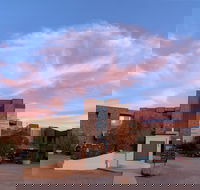 Desert Cave Hotel - Dalby Accommodation