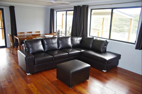 Ewetopia Farm - Dalby Accommodation 0