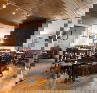 Feathertop Alpine Lodge - Dalby Accommodation
