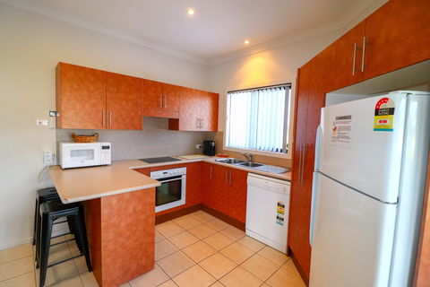 Flexi Five- Belmont - Dalby Accommodation 2