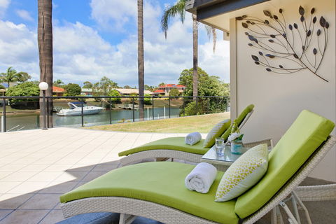 Fran, Private Jetty On Port Canals - Dalby Accommodation 0
