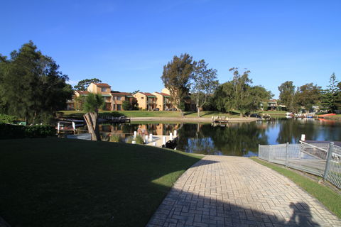 Holiday On The Water - Dalby Accommodation 0