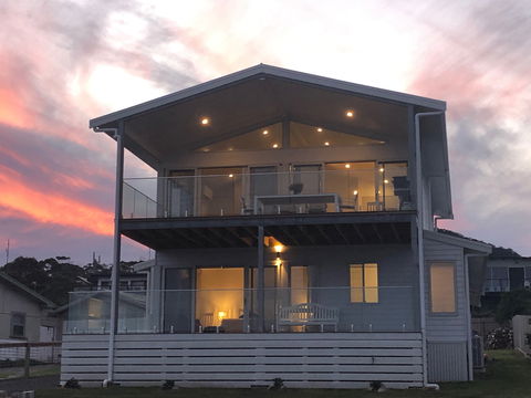 Jasmines Great Ocean Road Accommodation - Dalby Accommodation 1