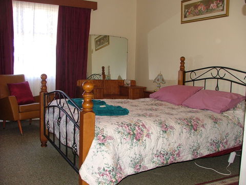Kirazz House - Dalby Accommodation 1