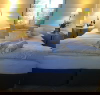 Marlow House - Dalby Accommodation