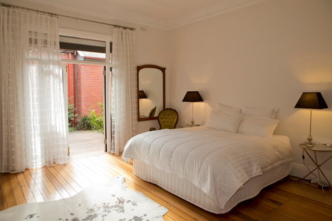 Mollisons - Dalby Accommodation 1