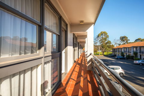 Nightcap At Ferntree Gully Hotel - Dalby Accommodation 1